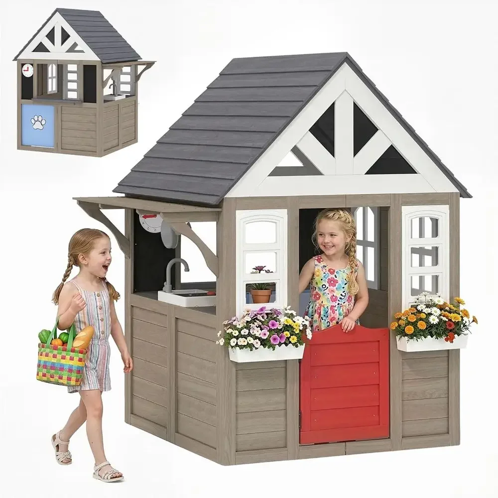 Kids Outdoor Wooden Playhouse - บ้านเด็กเล่นกลางแจ้ง Qaba, บ้านเด็กเล่นไม้พร้อมประตูสำหรับสุนัข, บ้านเด็กเล่นพร้อมกล่องเก็บของด้านล่าง, อุปกรณ์ทำอาหารและหน้าต่าง หรือสำหรับสวนหลังบ้าน