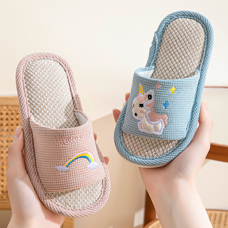 รองเท้าแตะเด็ก ลายการ์ตูน  แบบ - Kids Outdoor Obstacle Course บทวิจารณ์และราคา